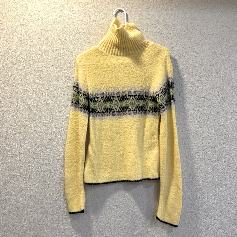 Turtle  neck sweater size M